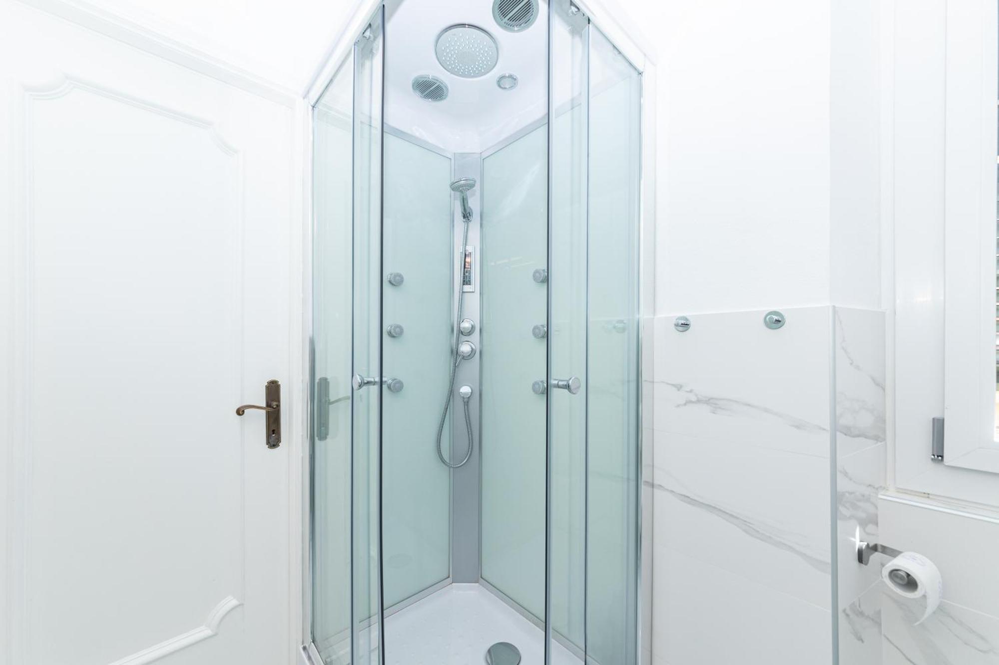Galia Rooms It Self Check In H24 Genoa Exterior photo